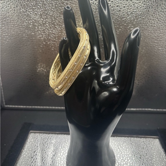 Gold Square Bangles - Picture 7 of 10